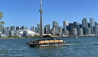 CN-Tower-Toronto-skyline-observation-deck